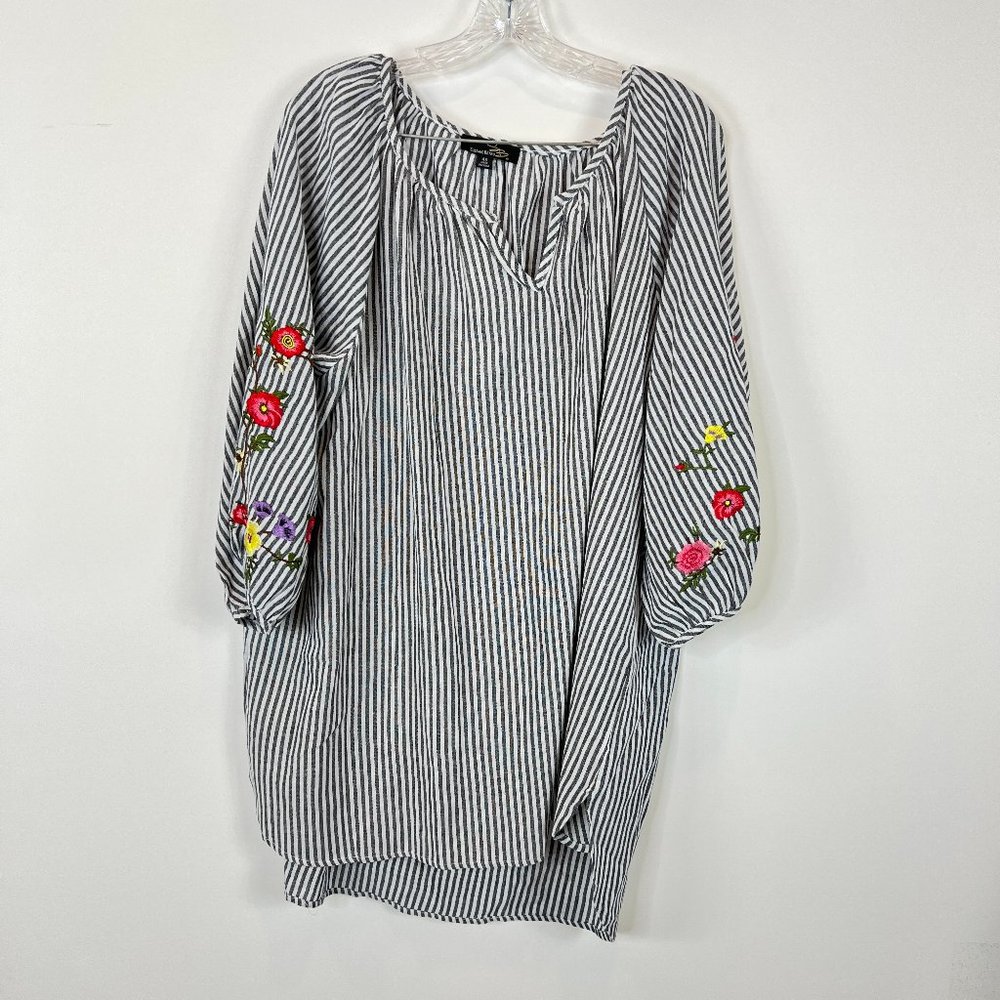 Suzanne Betro 4X Gray and White Thin Striped Embroidered Tunic NEW
